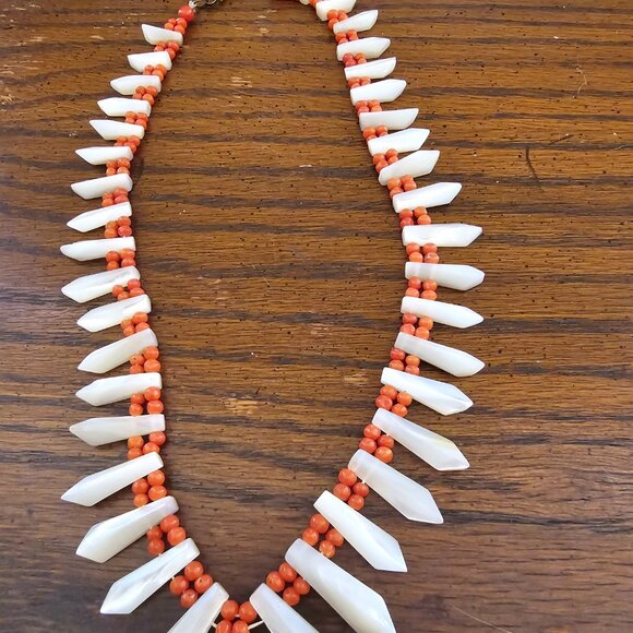 ZUNI Mediterranean Coral and Mother of Pearl beaded choker